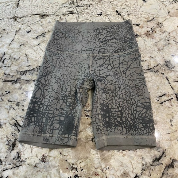 Lululemon Wunder Train High-Rise Short 8" Thread Dye Rover Black - Picture 4 of 9